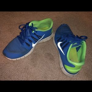 Blue & green Nike free runs 5.0 SIZE 10